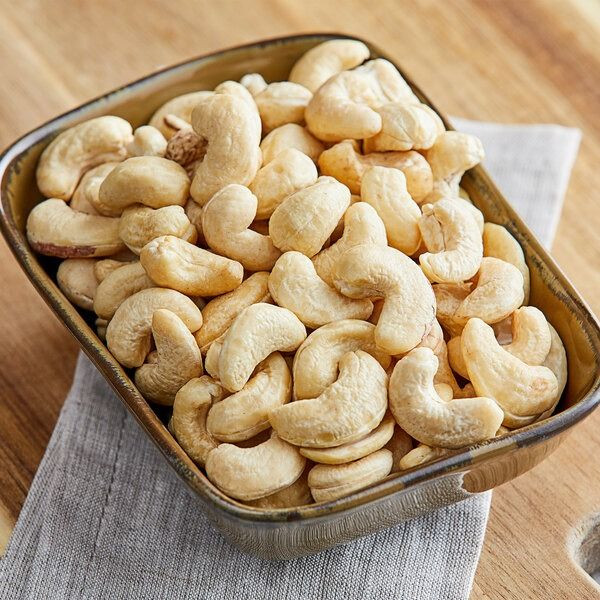 High-Quality Raw Cashew Nuts – Naturally Grown & Carefully Selected