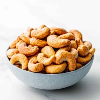High-Quality Cashew Nuts – Fresh, Crunchy & Nutrient-Rich